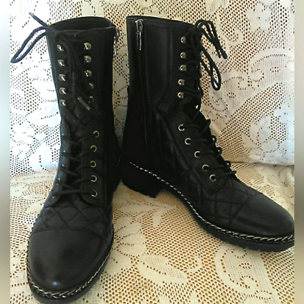 BNWOT LEATHER Black Combat Moto Boots W/ Lace-Up METAL ROPE CHAIN VINCE CAMUTO 7